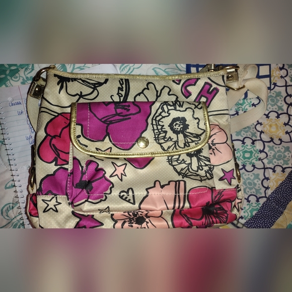 Coach - Picture 6 of 6